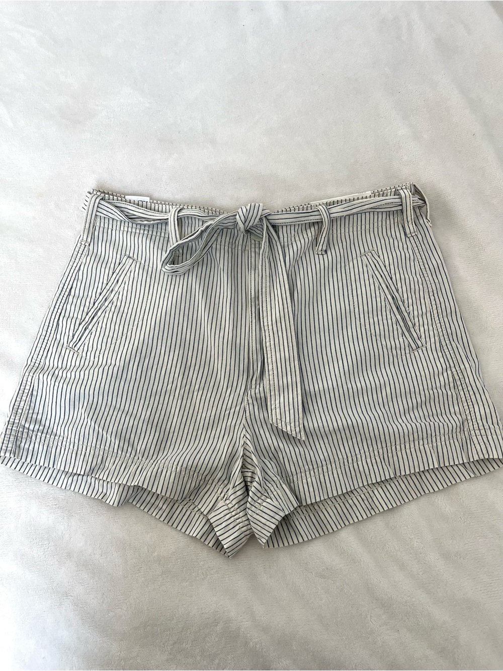American Eagle Outfitters White and Navy Pinstripe High-Waist Tie Shorts